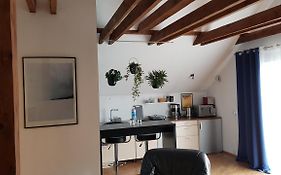 Apartament przy centrum z własnym parkingiem